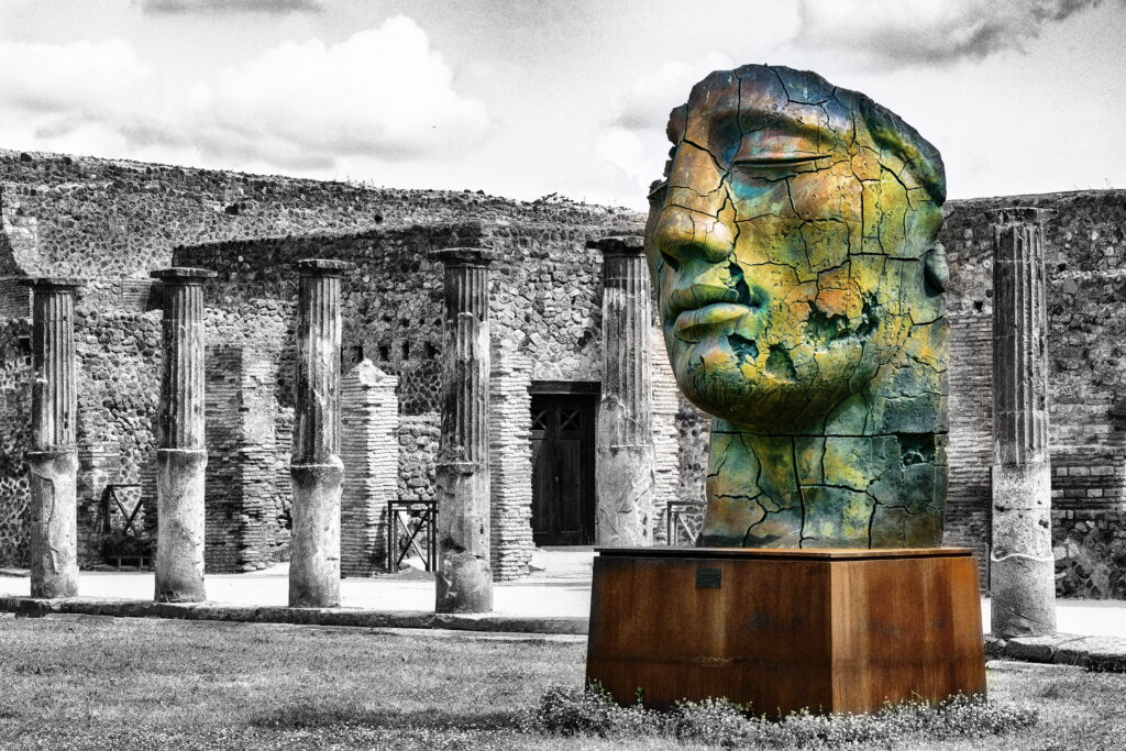 Kremer Susanne - Skulptur von Igor Mitoraj