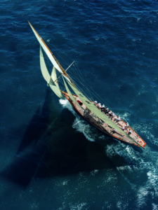 Team in race