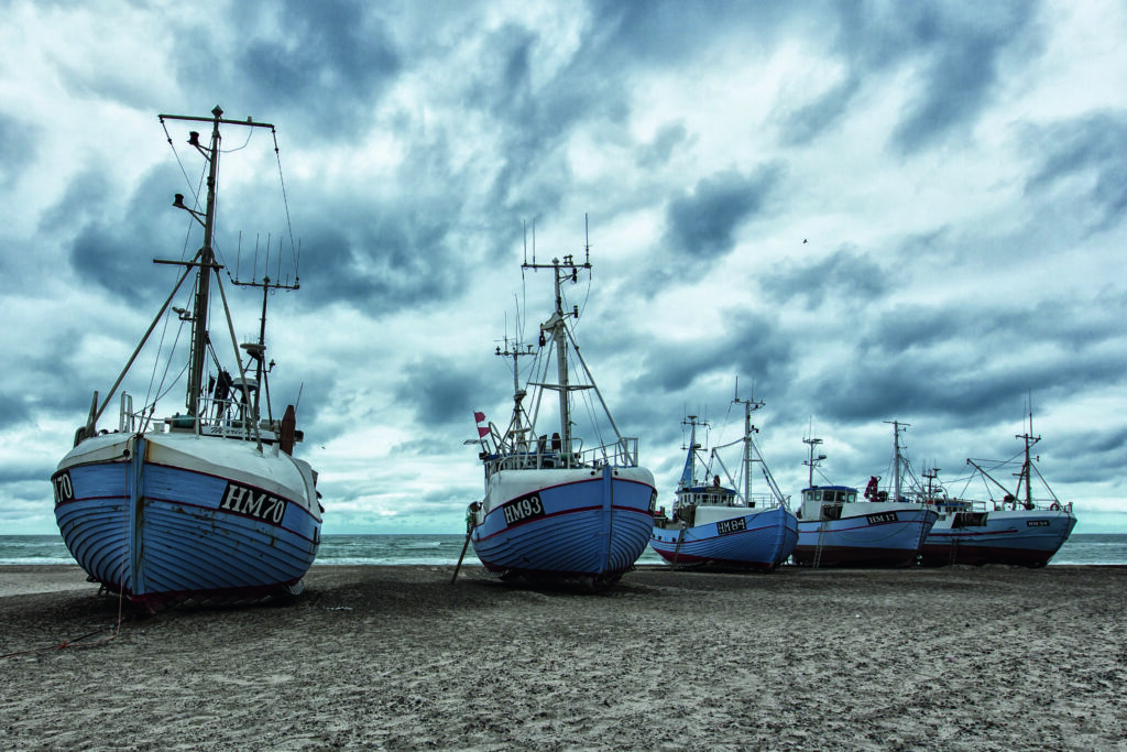 West coast fishin boats by Leif Løndal