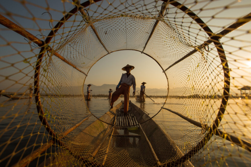 Inle Fisherman by Guanarto Song, 1x.com