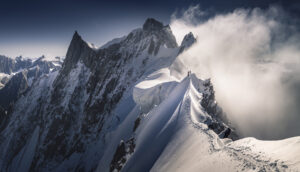 Walking on the line by Karol Nienartowicz,1x.com