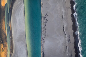 Icelandic coastline by Gerald Macua,1x.com