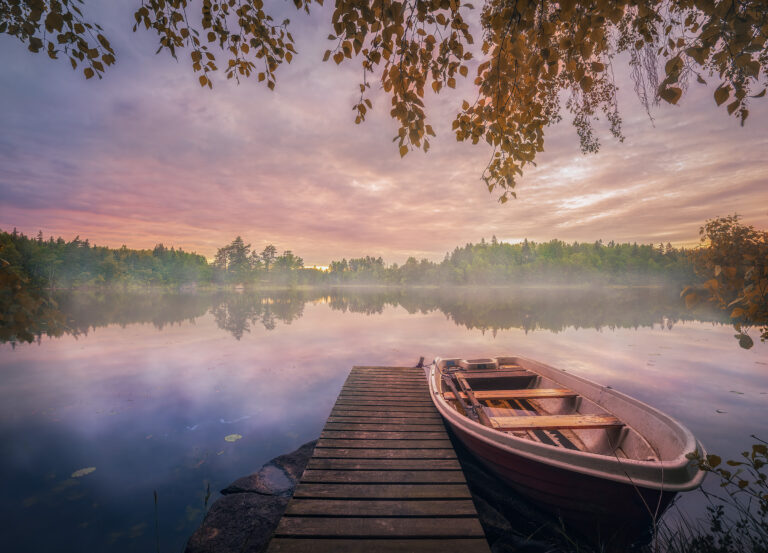 Colorful lake by Christian Lindsten