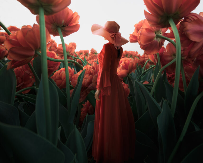 Woman and flower by Shanyewuyu